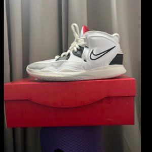 Kyrie Infinity (GS) - size 7